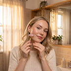 Gua sha-steinen — ro i ansiktet