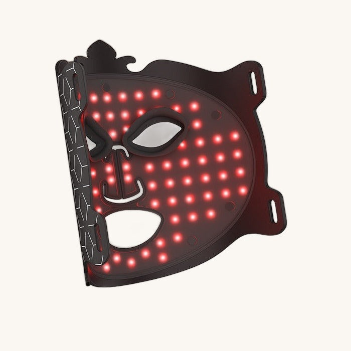 LED-ansiktsmasken — lys-rutine hjemme